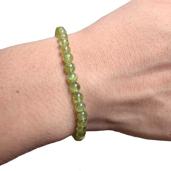 natural peridot gemstone bracelet